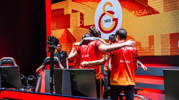 Galatasaray Esports ve Fenerbah ç e Esports, League of Legends için kadroları iptal etti