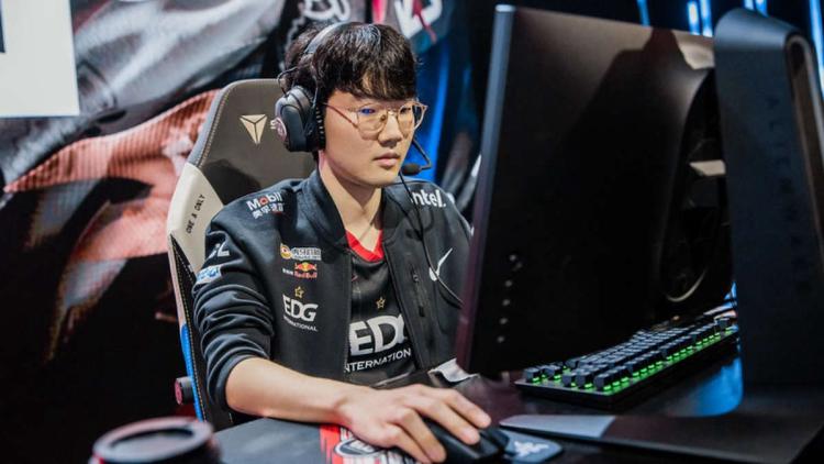 Viper, EDward Gaming ile iki sezonun ardından Hanwha Life Esports 'de geri dönüyor