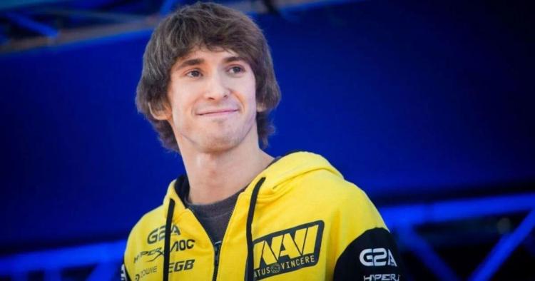 Dendi Rekabetçi Bir Geri Dönüş Yapıyor - Bu Sefer Warcraft III'te