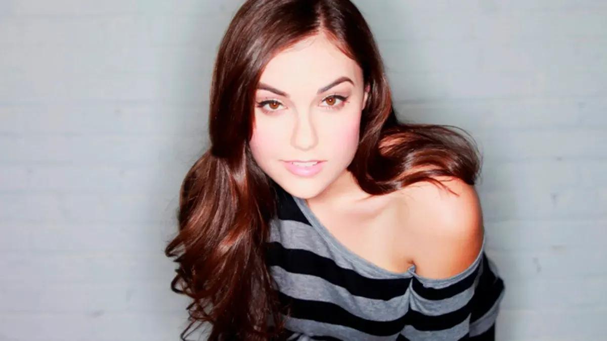 Sasha Grey Twitch'te DOOM: The Dark Ages'in Beklenmedik Kraliçesi Oldu