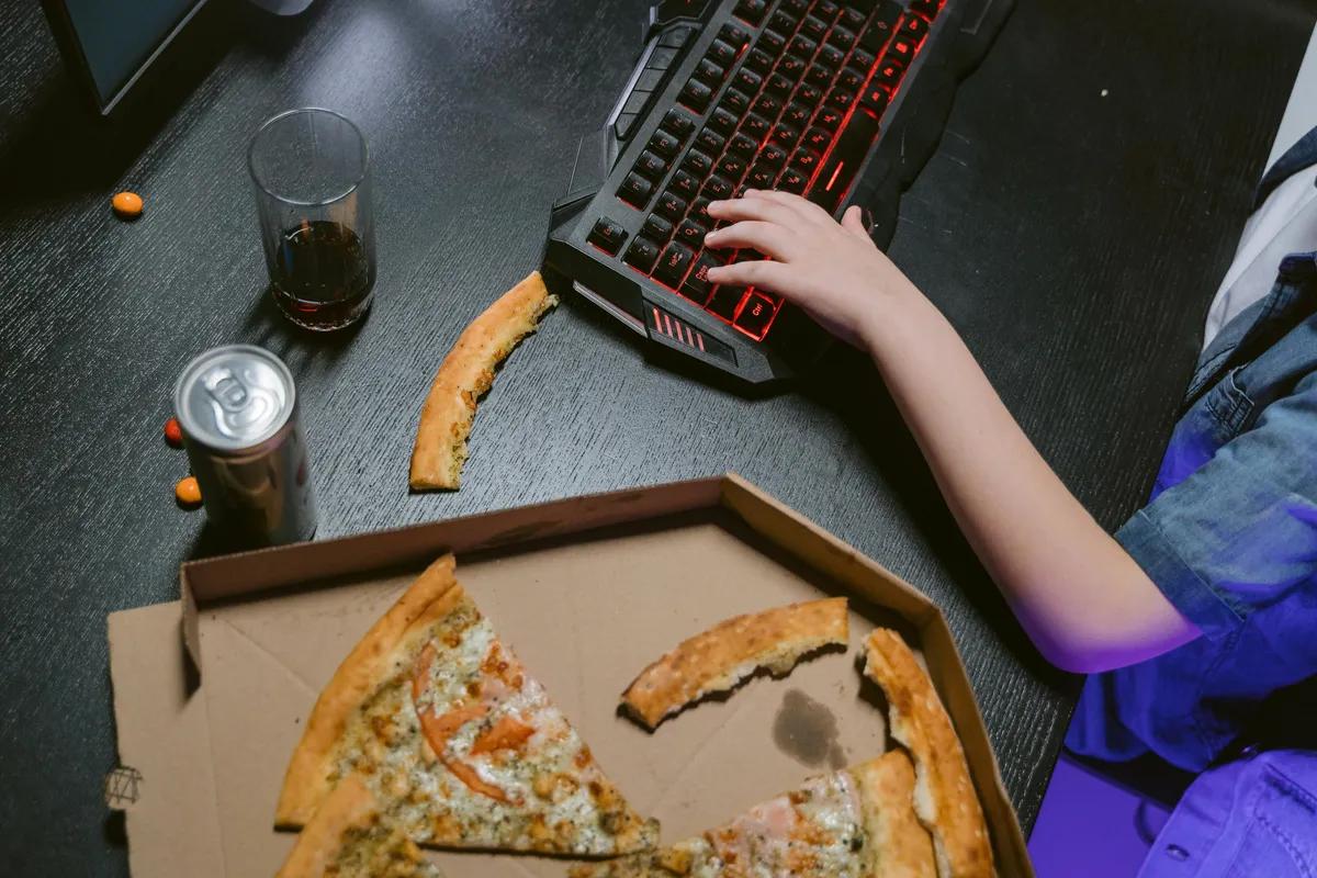 Pikseller, ödüller ve açık anahtarlar: e-sporun kripto parayla buluştuğu tuhaf dünya