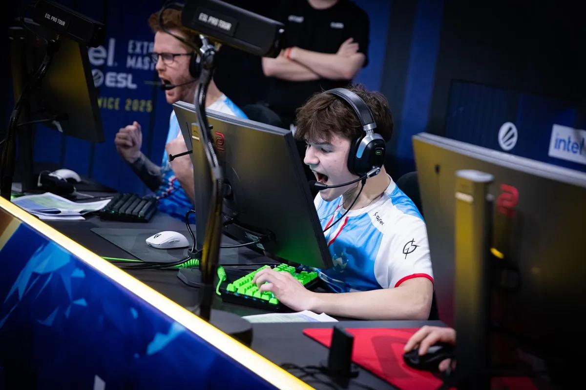 HexT'nin ayrılışının ardından M80 JBa ile anlaştı