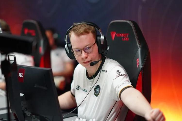 Zorlu Bir Sezonun Ardından: hyped Leaves BIG