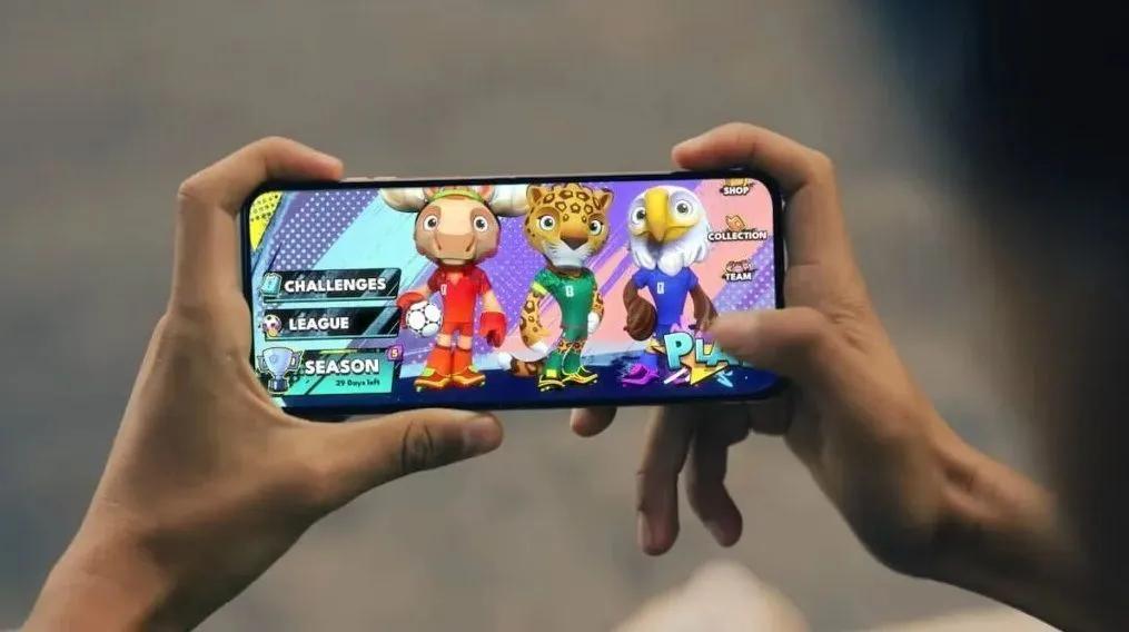Motorola, FIFA Heroes'un Resmi Akıllı Telefon Ortağı Oldu