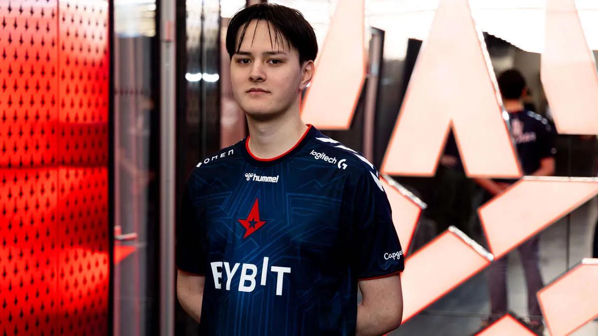 farlig, Astralis 'a katıldı