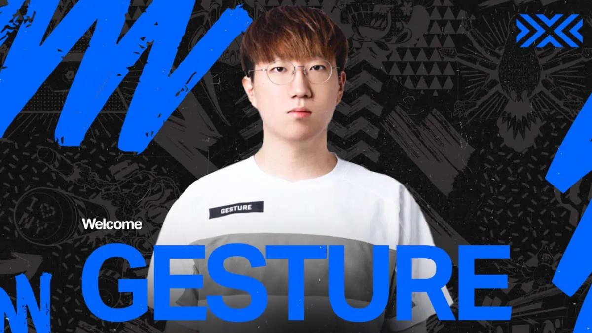 New York Excelsior imza Gesture