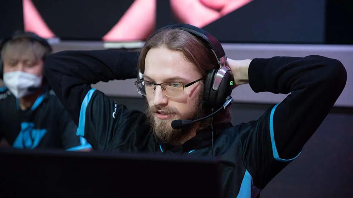 Vatroh, Counter Logic Gaming bırakır