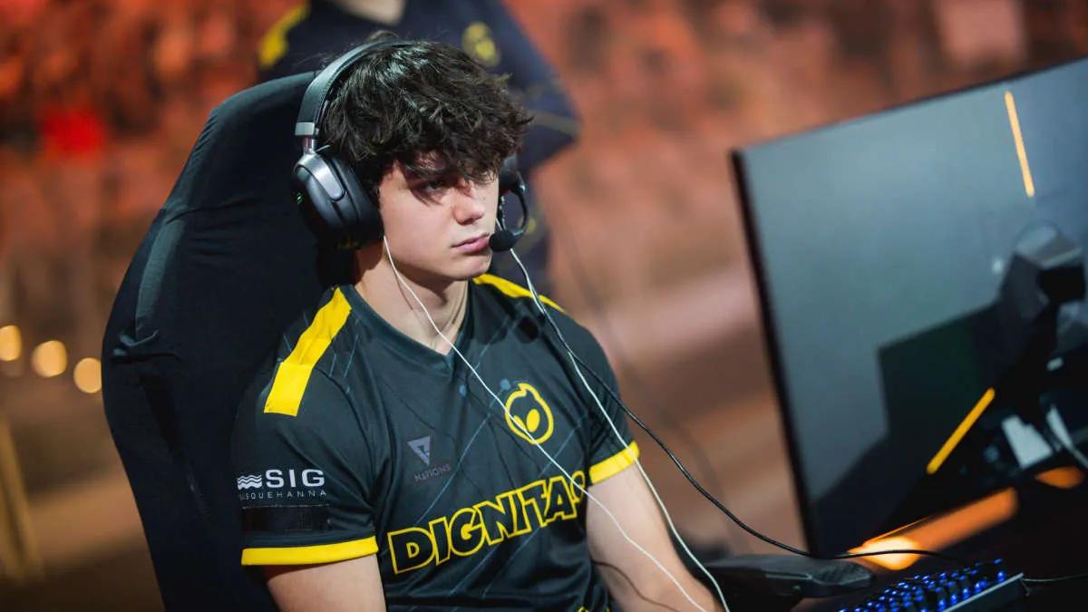 Dignitas, Joreuz 'ye veda ediyor