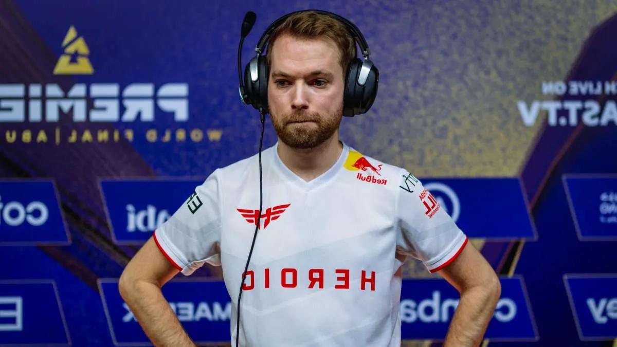 Xizt, Heroic ile olan sözleşmesini iki yıllığına uzattı