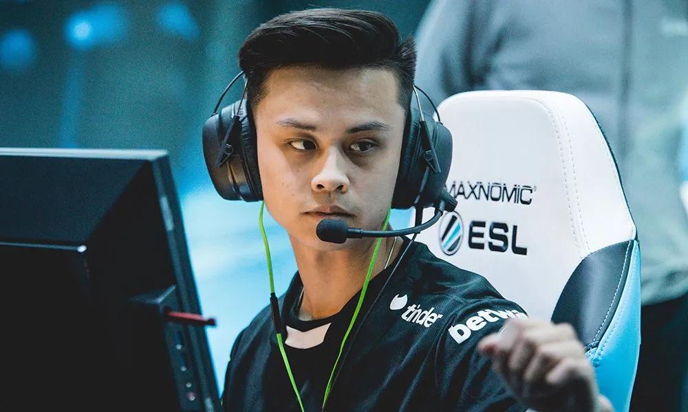 CS2 Skandalı: Stewie2k, Bir Oyuncuyu Nakit ve Nadir Kostümlerle Dolandırmakla Suçlanıyor