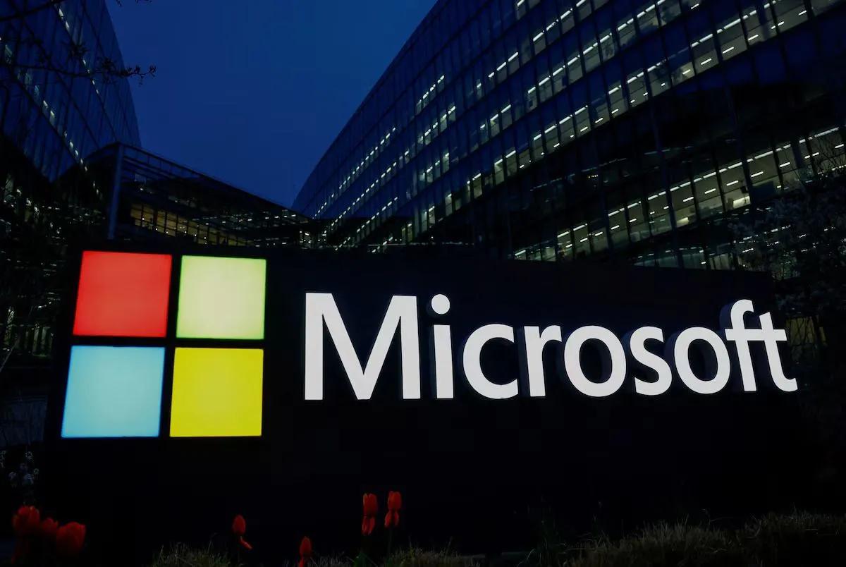 Microsoft Kitlesel İşten Çıkarmalara Hazırlanıyor ve Yapay Zeka Geliştirmeye Öncelik Veriyor.