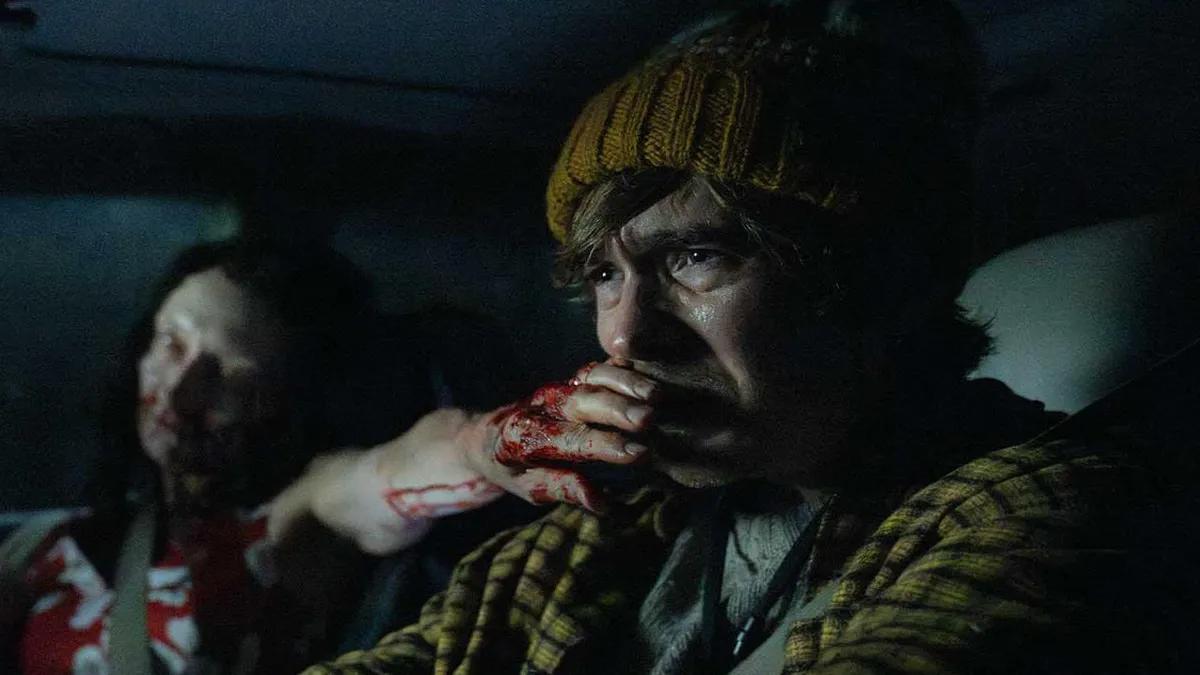 Resident Evil, Zac Krugger'in filmi olarak biliniyor ve video oyunlarının en iyi uyarlamalarından biri olarak kabul ediliyor ve yüksek puanlar alıyor